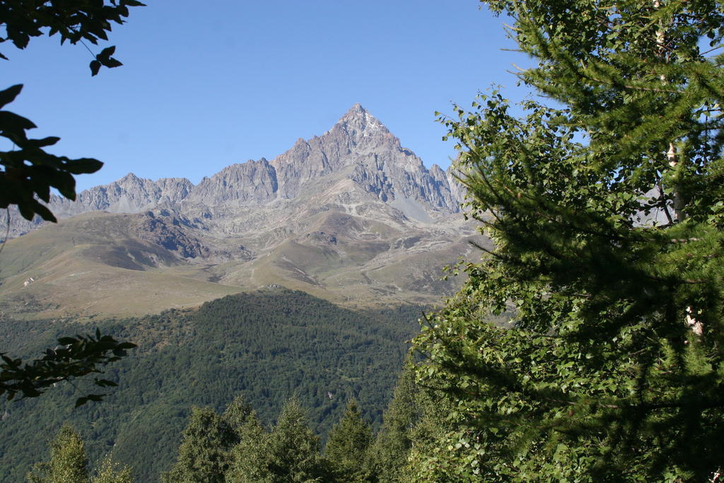 Agriturismo La Virginia Villa Revello Bagian luar foto