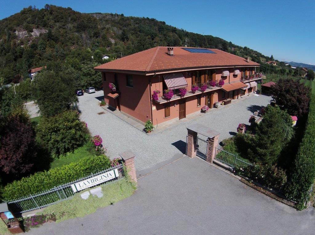 Agriturismo La Virginia Villa Revello Bagian luar foto